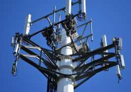Can you really buy cellphone tracking services on the dark web?