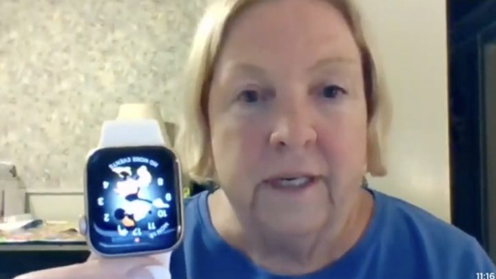 Image de la femme américaine qui a été sauvée par son Apple Watch qui l'a aidée à découvrir une tumeur