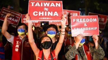 EUA: Porta-aviões e outras unidades de guerra perto de Taiwan