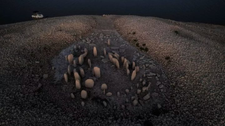 1661374805 789 La secheresse decouvre un Stonehenge dans le Tage dans le