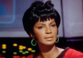 Nichelle Nichols, a atriz que dava vida a Lieutenant Nyota Uhura na série televisiva Star Trek