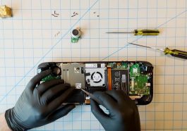 Valve ouvre officiellement des centres de réparation pour sa console Steam Deck