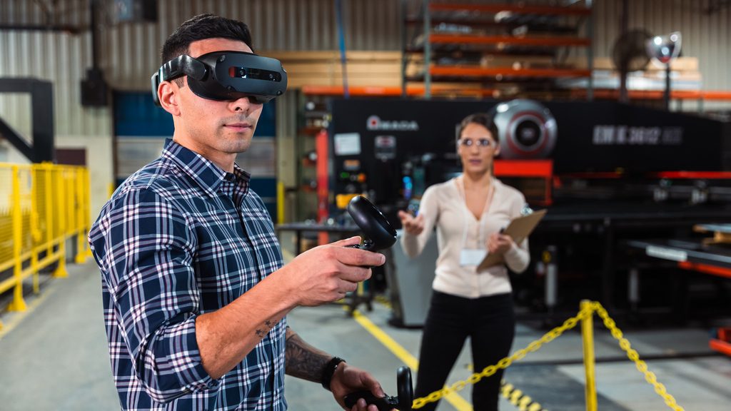 ThinkReality RVX – Lenovo introduit la réalité virtuelle dans le contexte de l'entreprise