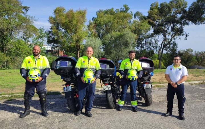 1664544005 288 LINEM dispose de motos equipees de moniteurs de signes