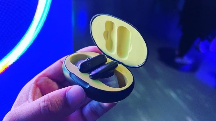 G FITS : écouteurs Logitech qui donnent à votre oreille un son et une couleur 1 G FITS: Earbuds da Logitech que dão som e colorido ao teu ouvido