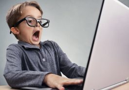 Navegar de forma segura na internet: 5 dicas para os mais novos
