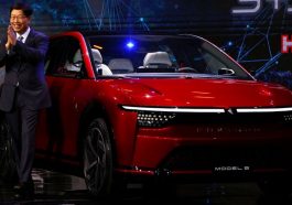 Do iPhone para o Tesla: Foxconn prevê um futuro de carros elétricos