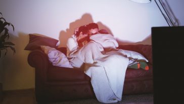 Utiliza serviços de streaming gratuitos e não oficiais? Saiba que está em risco