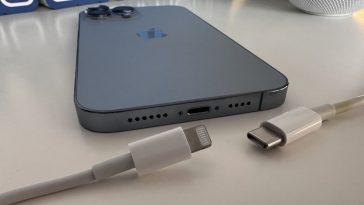 Imagem iPhone com interface Lightning para USB-C
