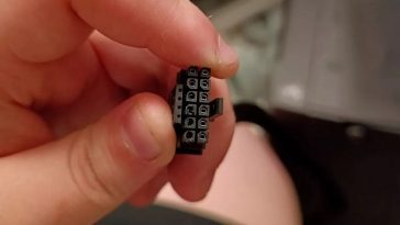 GeForce RTX 4090 : premier cas de câble 16 broches grillé émerge