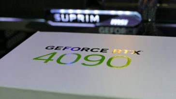 ASUS recommande des blocs d'alimentation supérieurs à 850 W pour le RTX 4090 et le Radeon RX 7900 XTX