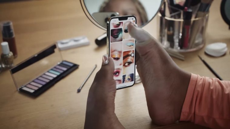 Apple célèbre l'accessibilité de l'iPhone avec une annonce puissante 1 Ilustração da Acessibilidade do iOS Apple