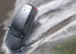 Que faire si votre voiture rentre dans une « nappe d'eau » ?