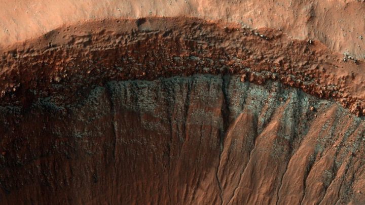 Image de la neige sur Mars capturée par la NASA