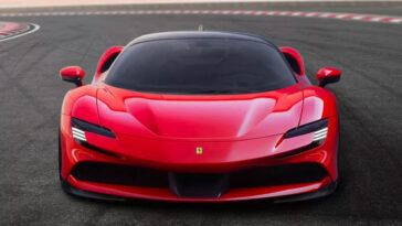 Imagem de Ferrari electrificado com som