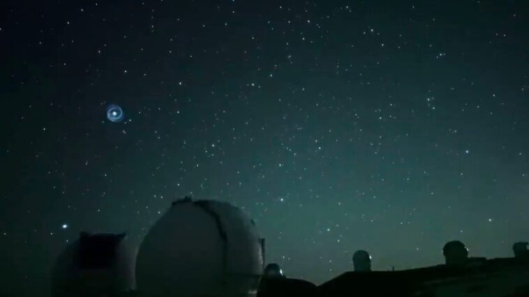 Spirale mystérieuse capturée par un télescope dans le ciel nocturne hawaïen (vidéo) 1 Imagem da espiral misteriosa que apareceu no Hawai