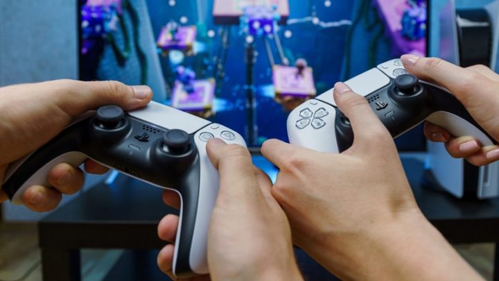 La Russie affirme que les jeux populaires apportent de la