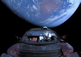Imagem Tesla Roadster de Elon Musk que vagueia pelo espaço