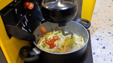 Un restaurant en Croatie propose des plats préparés par un robot au menu