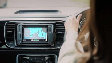 Google Android Auto chover app condução