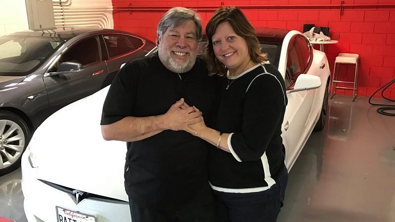 Wozniak, co-fondateur d'Apple, qualifie Elon Musk et Tesla de "malhonnêtes"