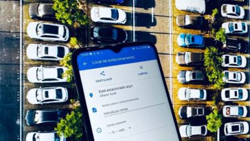 Ilustração aplicações para encontrar o carro estacionado