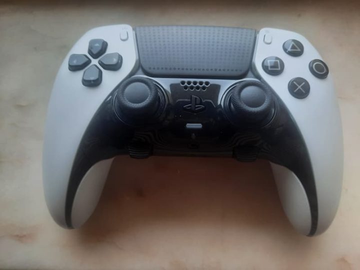 DualSense Edge, l'évolution logique de la manette Playstation 5 11 1679940605 311 DualSense Edge levolution logique de la manette Playstation 5