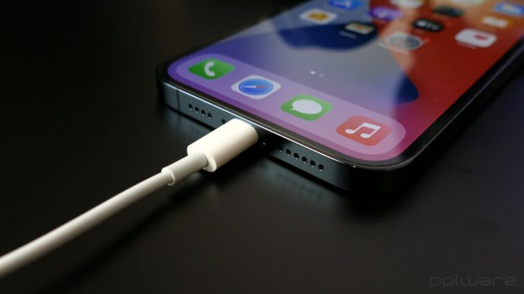 iPhone 15 Apple cabos USB-C