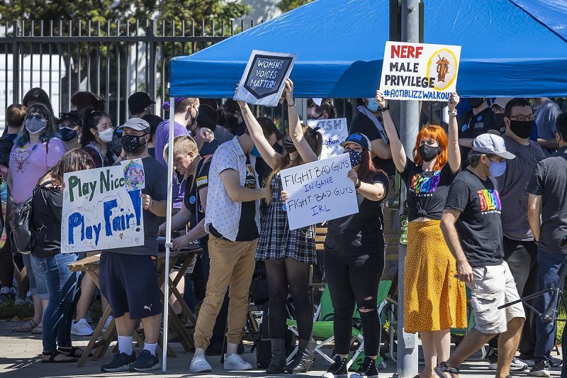 Une agence américaine accuse Activision Blizzard de menacer et d'espionner les travailleurs