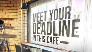 The Manuscript Writing Cafe, no Japão, que não deixa os funcionários saírem até que terminem a sua tarefa