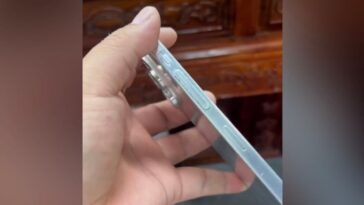 Imagem molde iPhone 15 Pro com porta USB-C