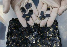 Un cycliste arrêté en Chine pour avoir tenté d'entrer 6 000 cartes microSD