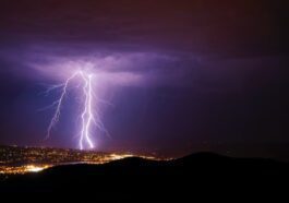 La foudre a laissé sur Terre un minéral jamais vu ici ! 28 Relâmpago