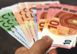 2.414€ brutos: salário médio de quem tem licenciatura