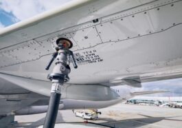 Abastecer avião