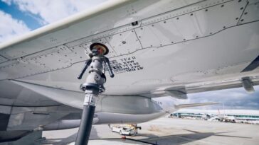 Abastecer avião