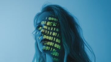 Le « parrain » de l'intelligence artificielle met en garde contre les dangers de la technologie