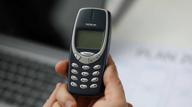 Nokia 3310 carros abrir ligar marcas