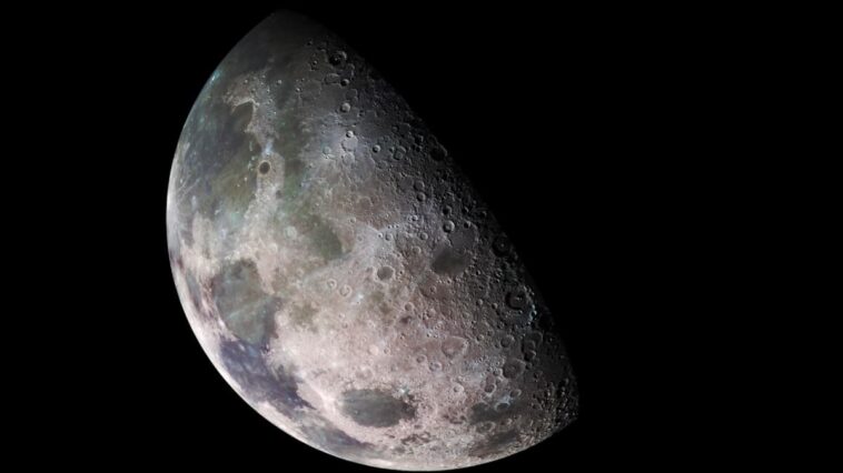 Cientistas confirmam finalmente o que existe no interior da Lua