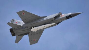Ukraine : un missile hypersonique russe abattu avec un système américain