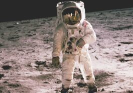 L'ancien directeur de Roscosmos ne croit pas que l'homme a atterri sur la lune en 1969