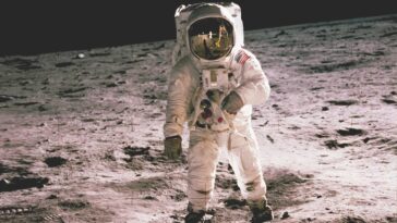L'ancien directeur de Roscosmos ne croit pas que l'homme a atterri sur la lune en 1969