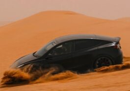Será que os carros elétricos aguentam tanto calor? Tesla levou os seus carros para o deserto