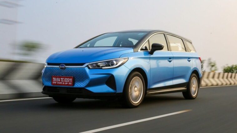 Cette compagnie de taxi veut électrifier sa flotte et est passée des tramways Tesla à BYD 1 Elétrico da BYD, E6