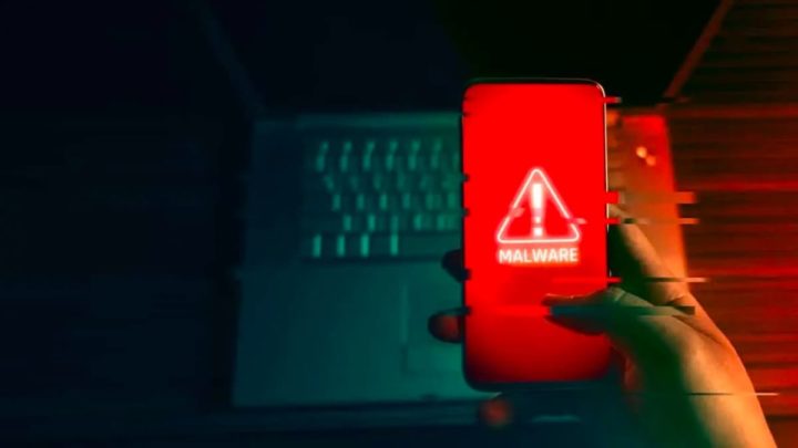 Des millions de smartphones Android de 50 marques différentes infectés par des logiciels malveillants 2 Illustration de smartphones Android avec des logiciels malveillants