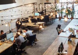 Espaço de coworking para trabalho híbrido ou remoto