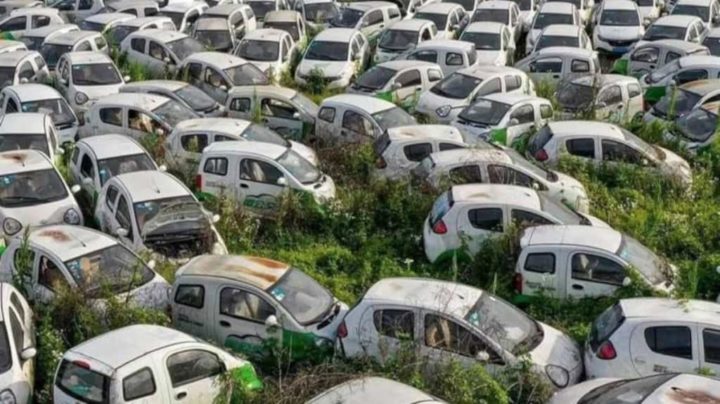 Décharge, où la Chine abandonne les voitures électriques