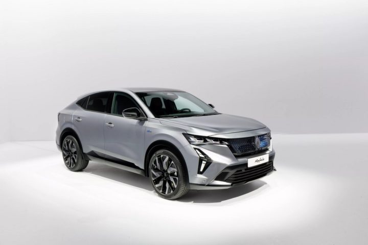 1687446006 593 Renault Rafale est le nouveau SUV coupe au design audacieux et