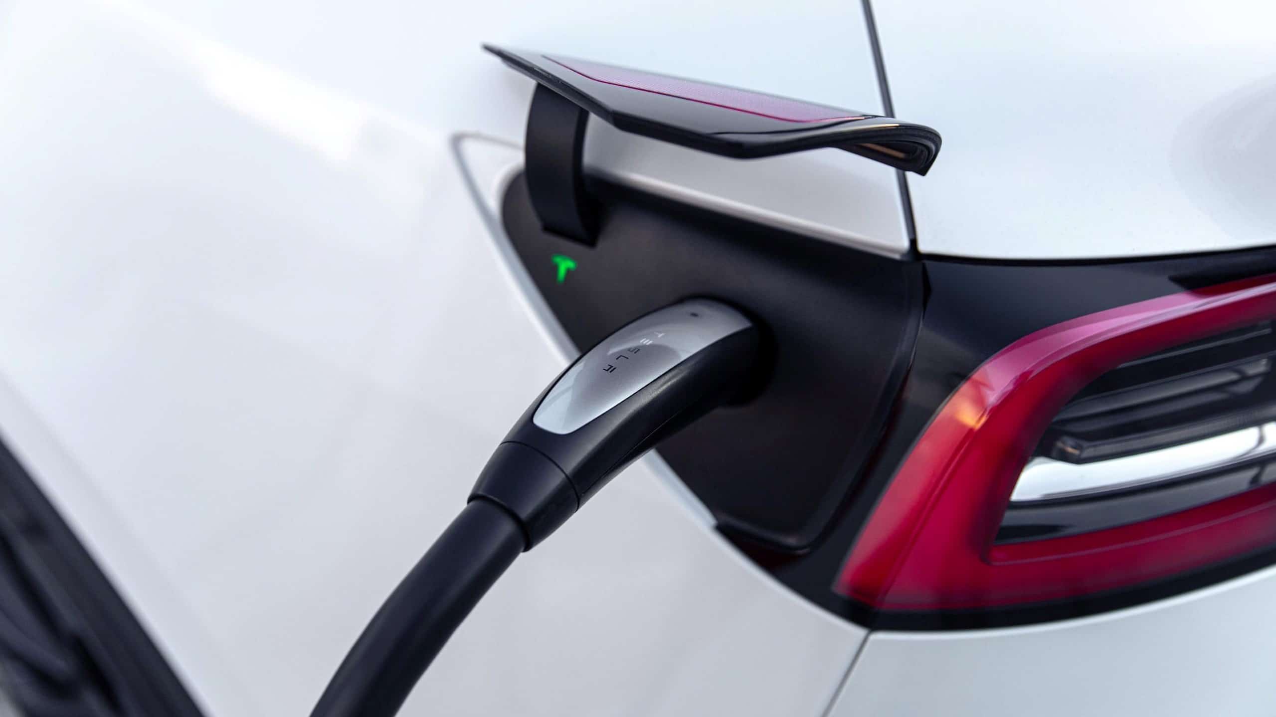 Tesla gagne un autre allié : Volvo va adopter le NACS en Amérique du Nord