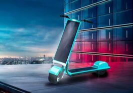 Le scooter électrique alimenté par l'énergie solaire peut se passer de recharge électrique